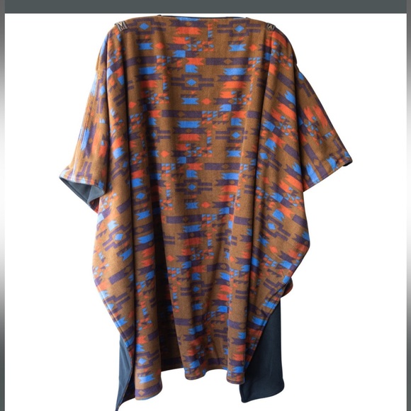 Kavu Hibernator poncho blanket - OS - Picture 4 of 5
